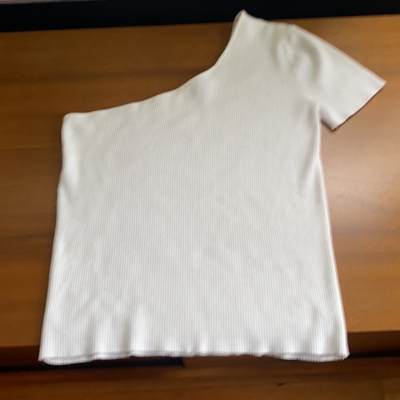 HOT Mango White Knit Asymmetrical Top - M - Picture 7 of 7